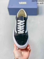 Vans Old Skool 36 Sneakers Black and White