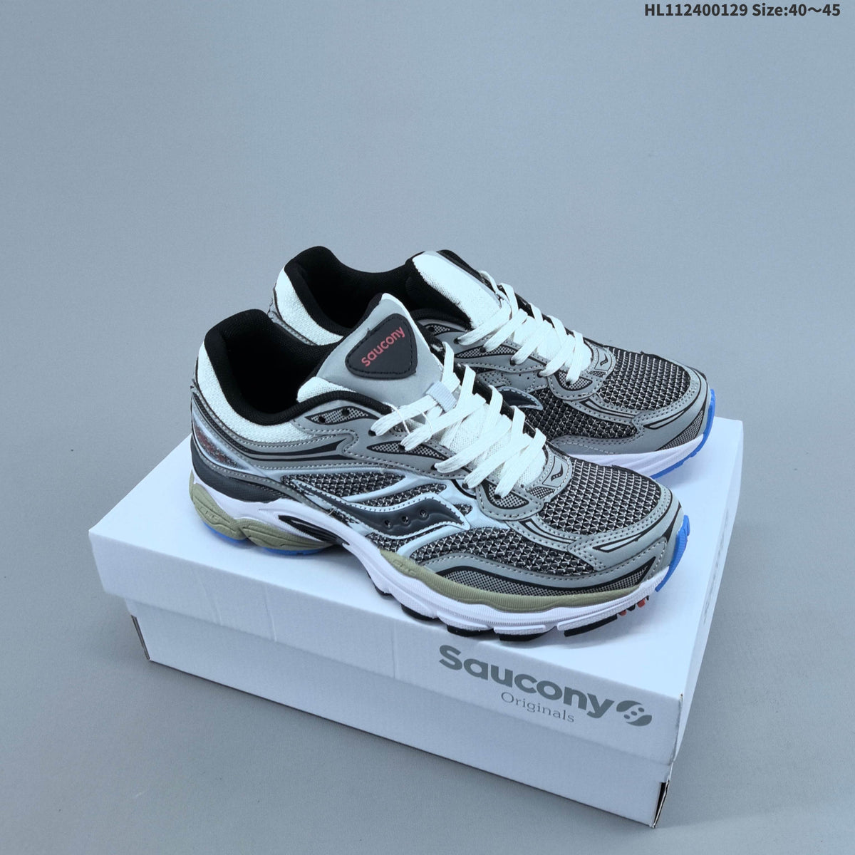 Saucony ProGrid Omni 9 Retro Running Sneakers