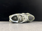 New Balance 9060 U9060FOC Sneakers in Olive Green
