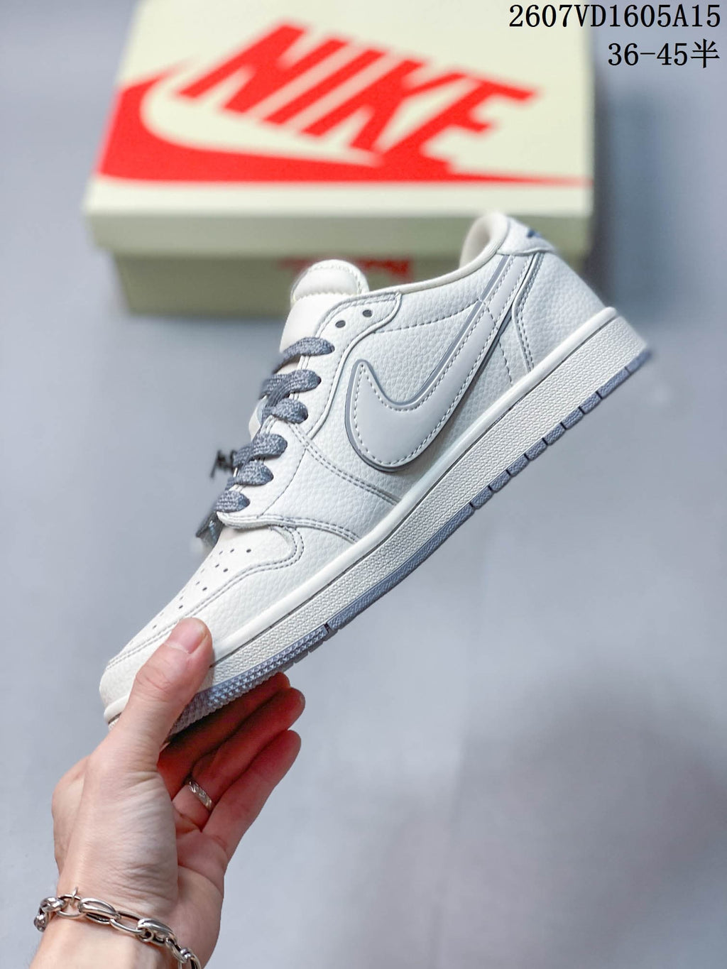 Nike SB Dunk Low LV-Print Sneakers White Gray