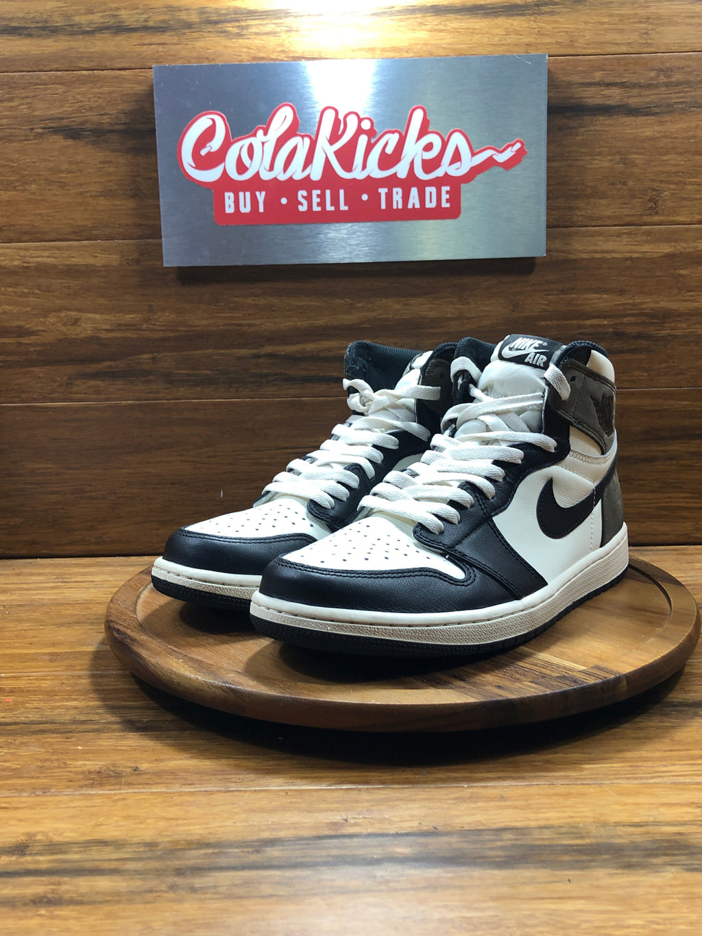 Jordan 1 Retro High Dark Mocha