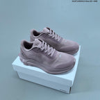 Alo Yoga Alo Runner Low-Top Sneakers in Mauve