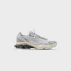 Asics Gel-Kinetic Fluent - White / White