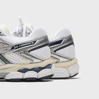 ASICS Gel-Cumulus 16 - White / Midnight