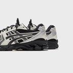 ASICS GEL-KAYANO 14 - Black / Cream