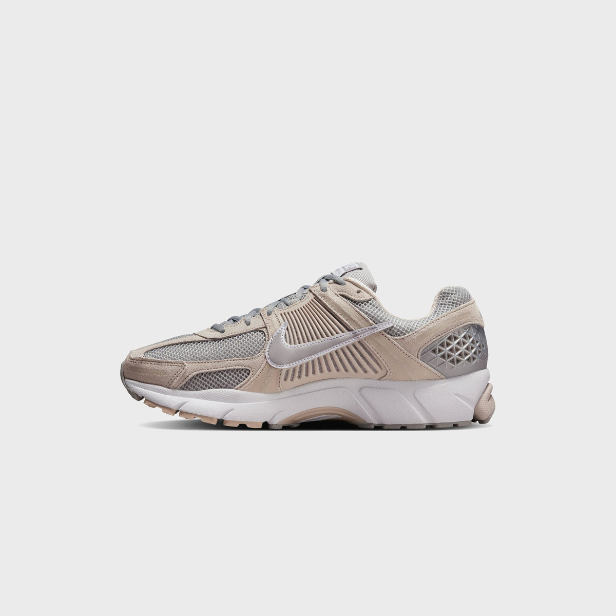Nike Zoom Vomero 5 - Light Orewood Brown / Light Smoke Grey / White