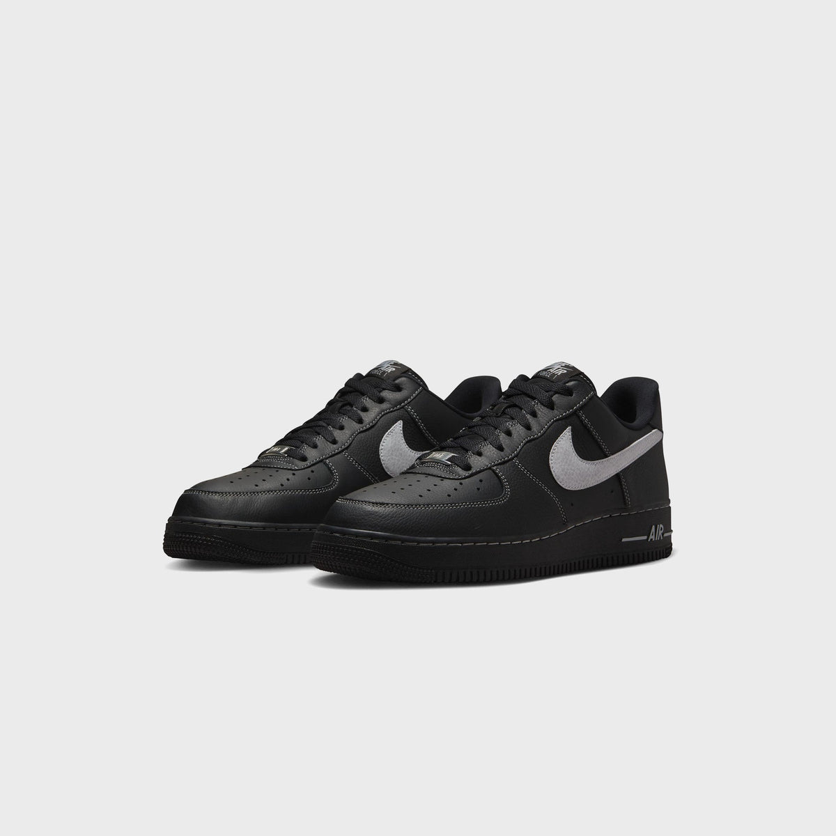 Nike Air Force 1 `07 Lv8 - Black / Wolf Grey