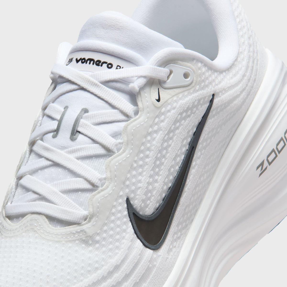Nike Vomero Plus - White / Dark Smoke Grey / Metallic Dark Grey / Black