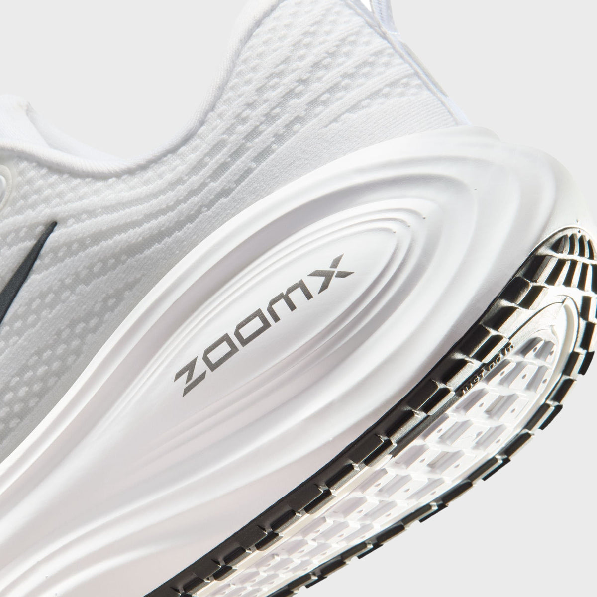 Nike Vomero Plus - White / Dark Smoke Grey / Metallic Dark Grey / Black