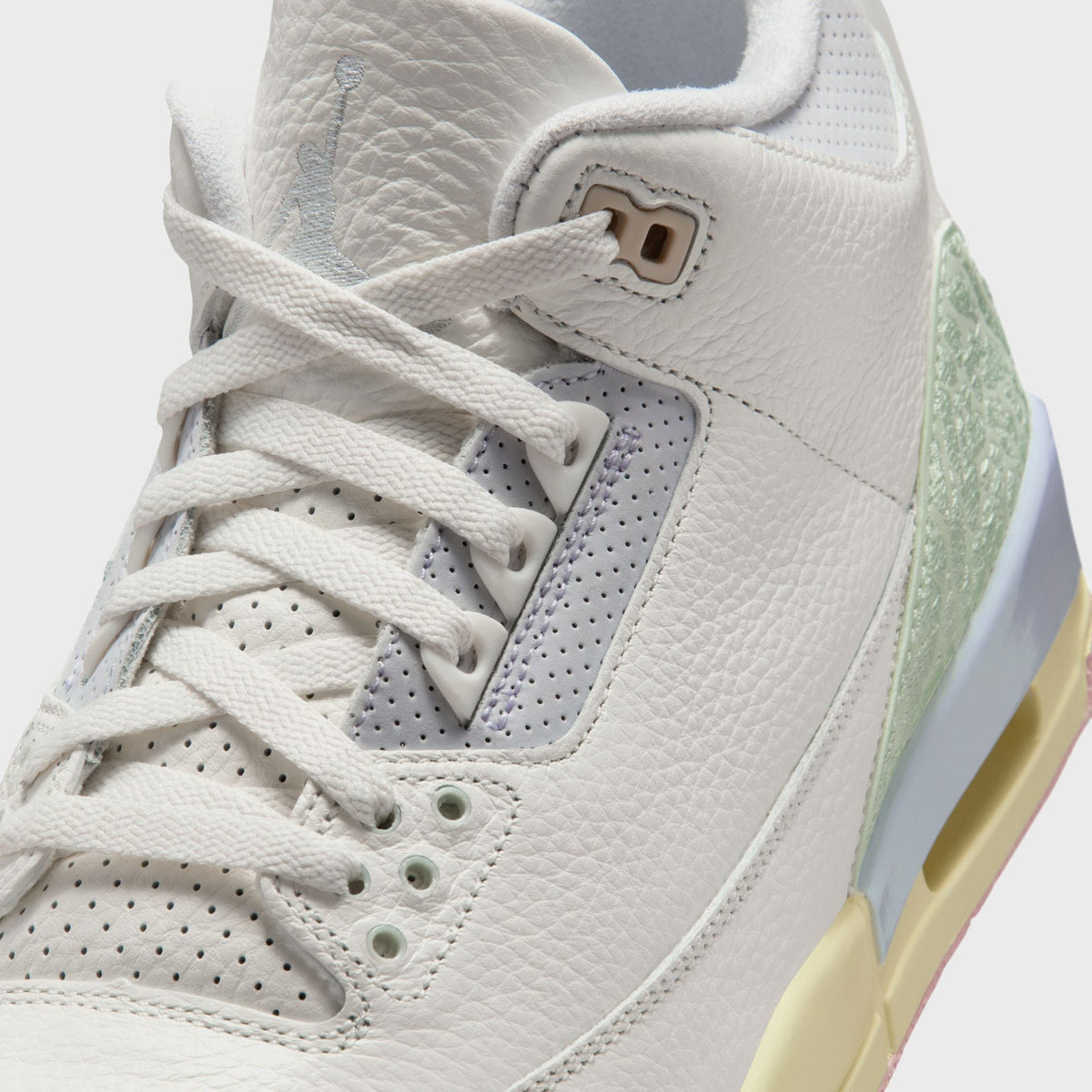 Jordan Air Jordan 3 Retro - Sail / Jade Aura
