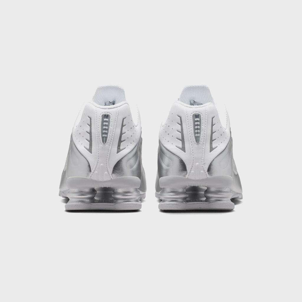 Nike Shox R4 SE - Metallic Silver / White / Off-White