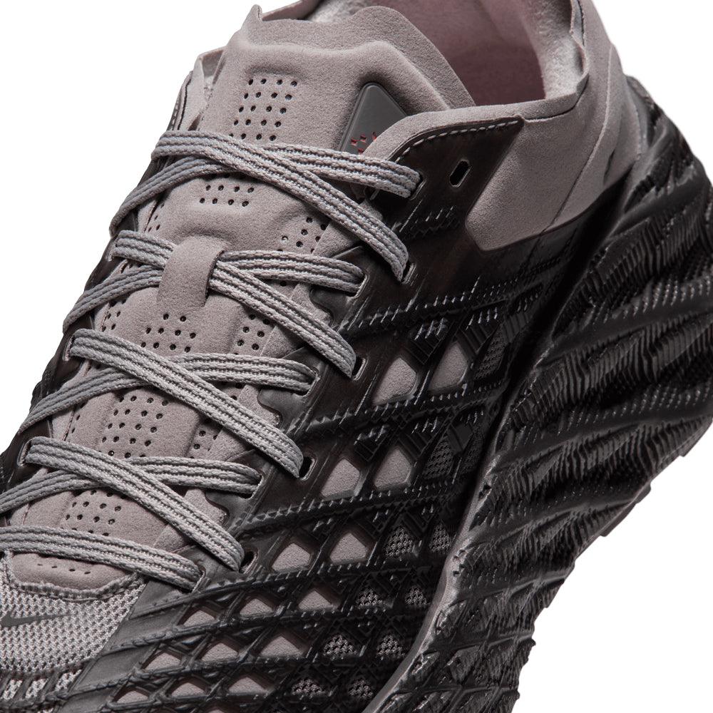 Nike Ava Edge