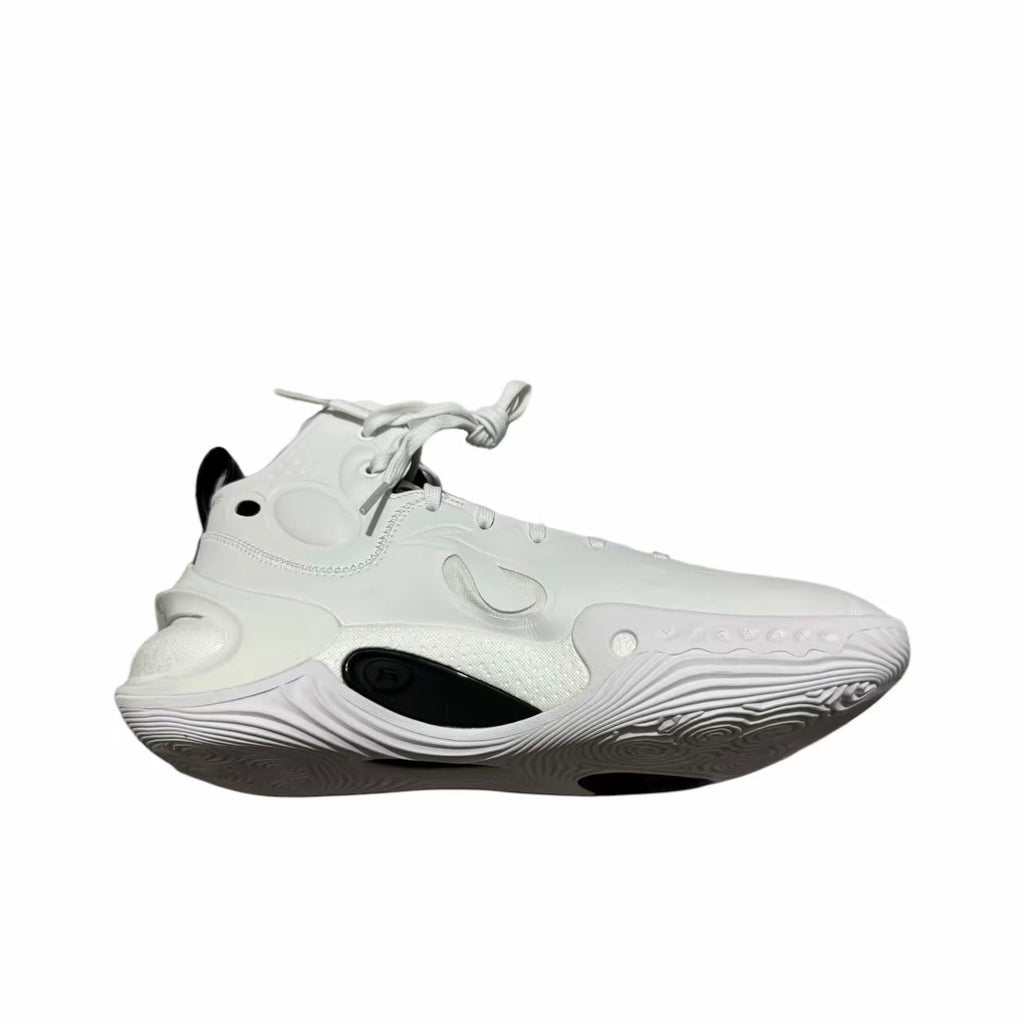 LiNing Yushuai 17 ‘White Black’