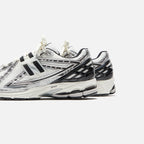 New Balance 1906R - Silver Metallic / Black / Sea Salt