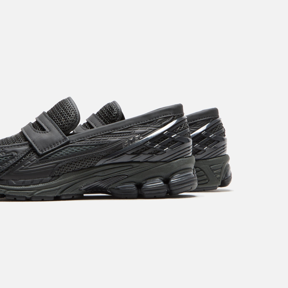 New Balance 1906L - Black / Blacktop / Phantom