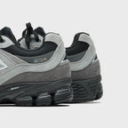 New Balance 2002R - Black / Silver Metallic