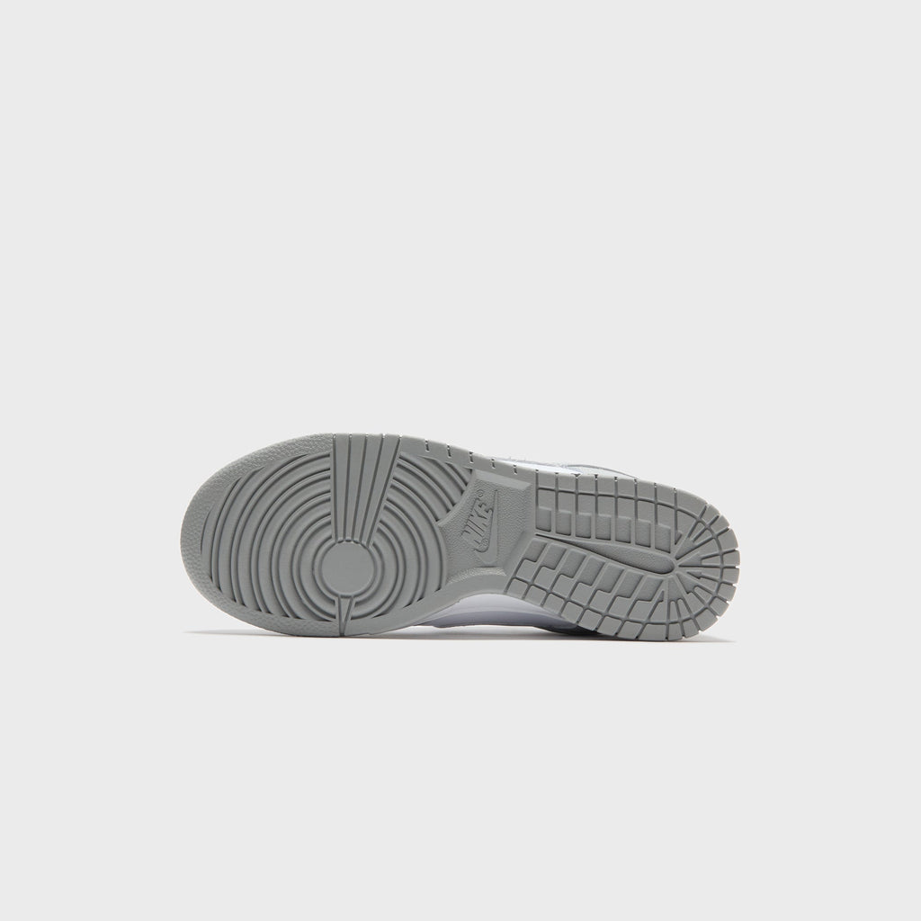 Nike Dunk Low Retro - White / Light Smoke Grey / White