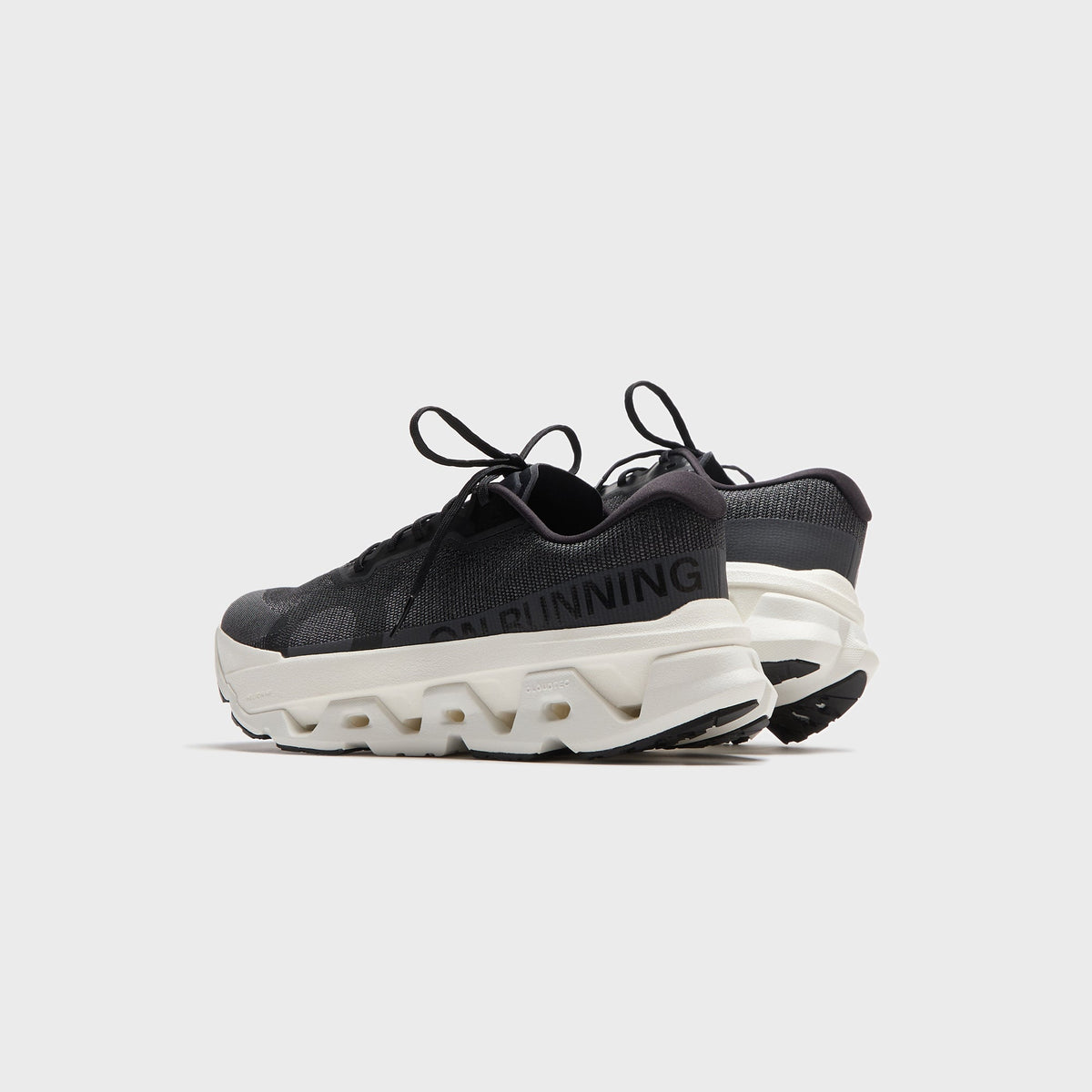 On Running Cloudmonster 3 Hyper - Black / Ivory