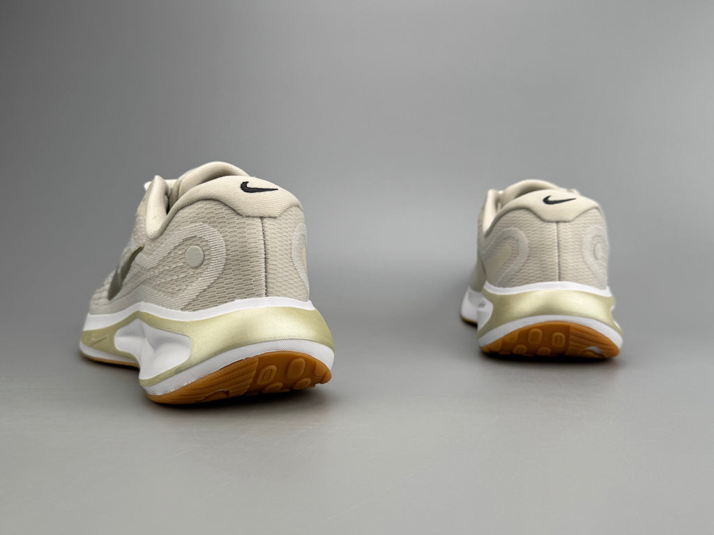 Nike Journey Run FJ7765-003 Running Shoes, Light Neutral