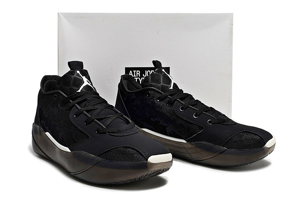 Jordan 22 Low Basketball Sneakers in White or Black