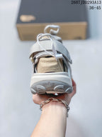The North Face Outdoor Sandals Light Gray 2607JDD293A13