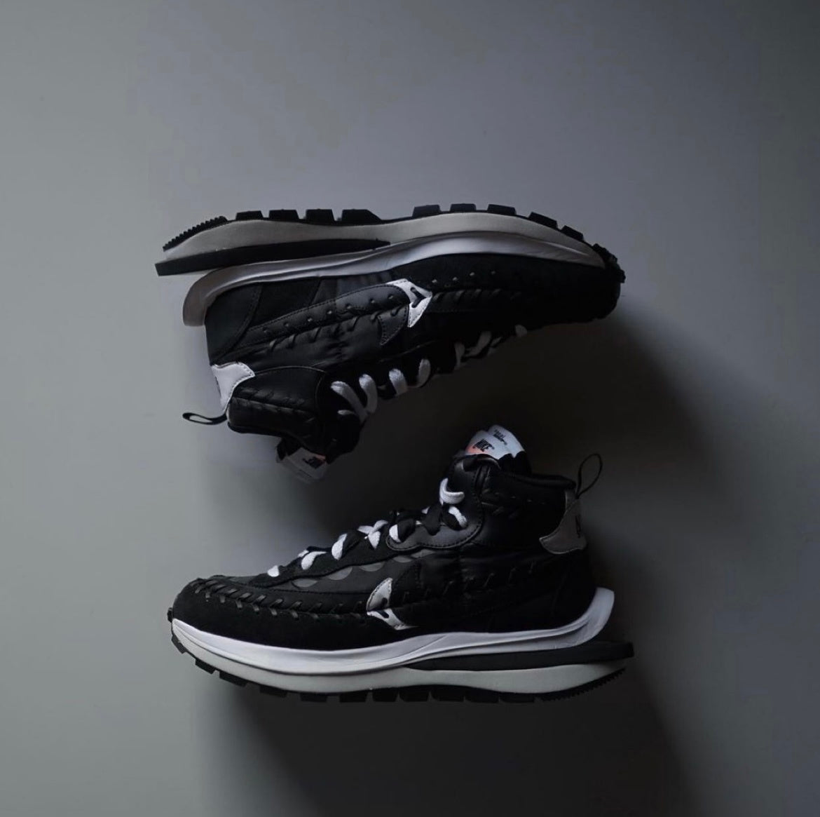 Nike VaporWaffle DH9186-001 Black and White Sneakers