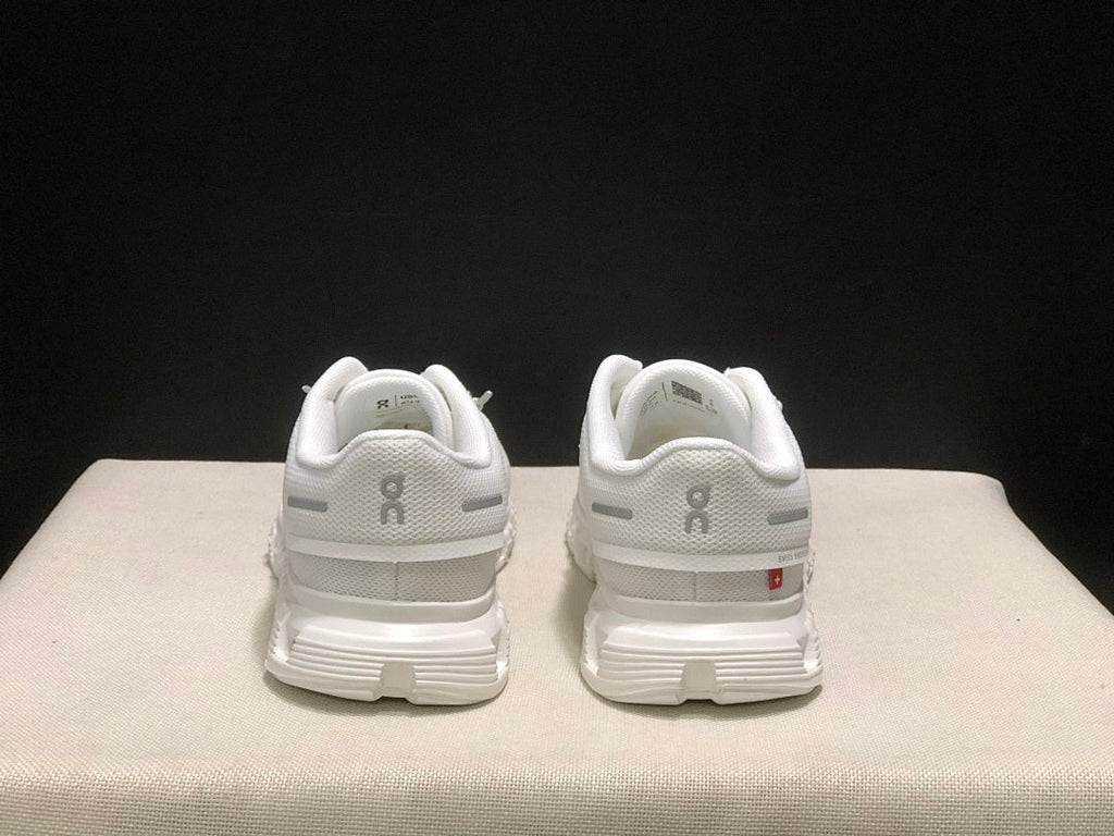 On Cloud 6 White Running Sneakers