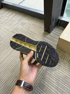 On Cloudhorizon Hiking Sneakers in Olive Green