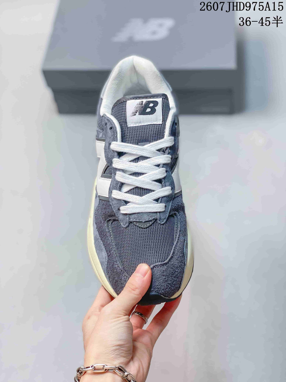 New Balance 5740 M5740VLB Grey White Sneakers