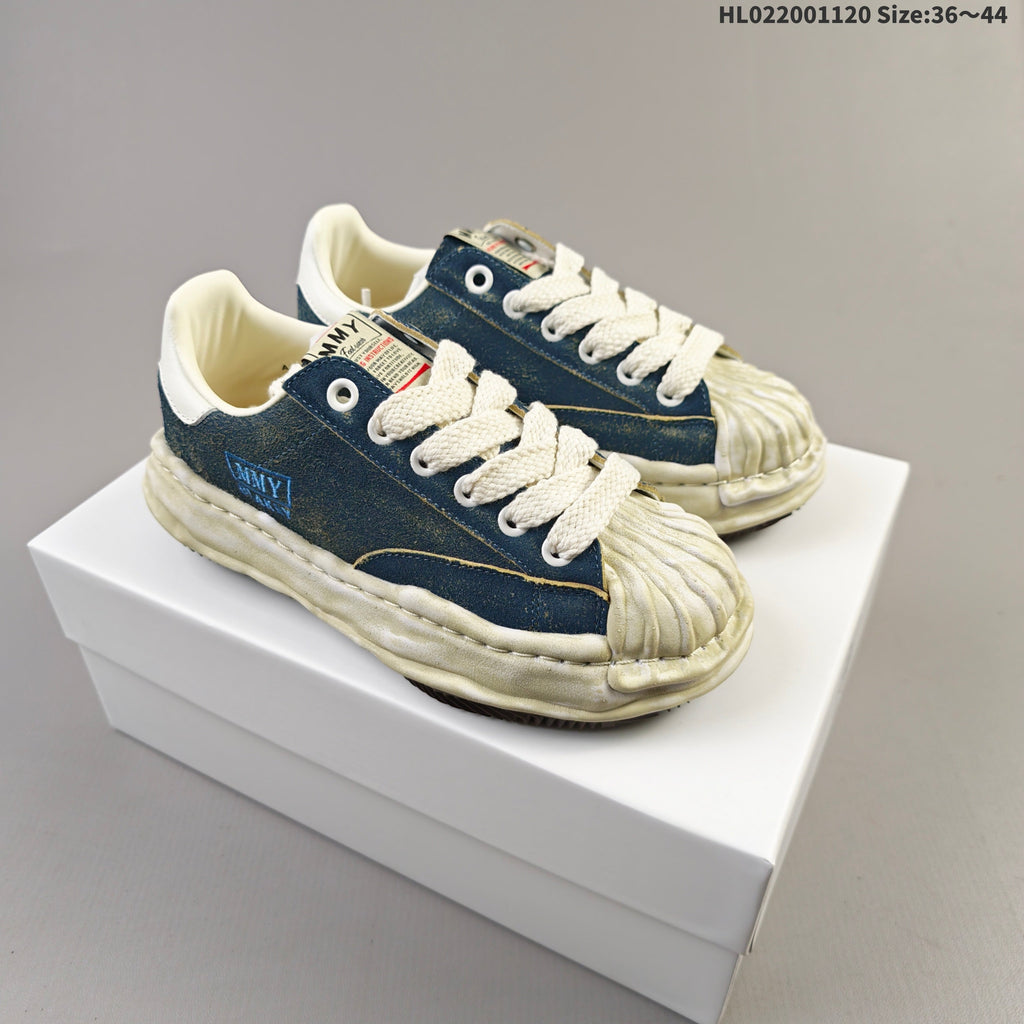 MMY Wayne Low-Top Sneakers in Blue Denim