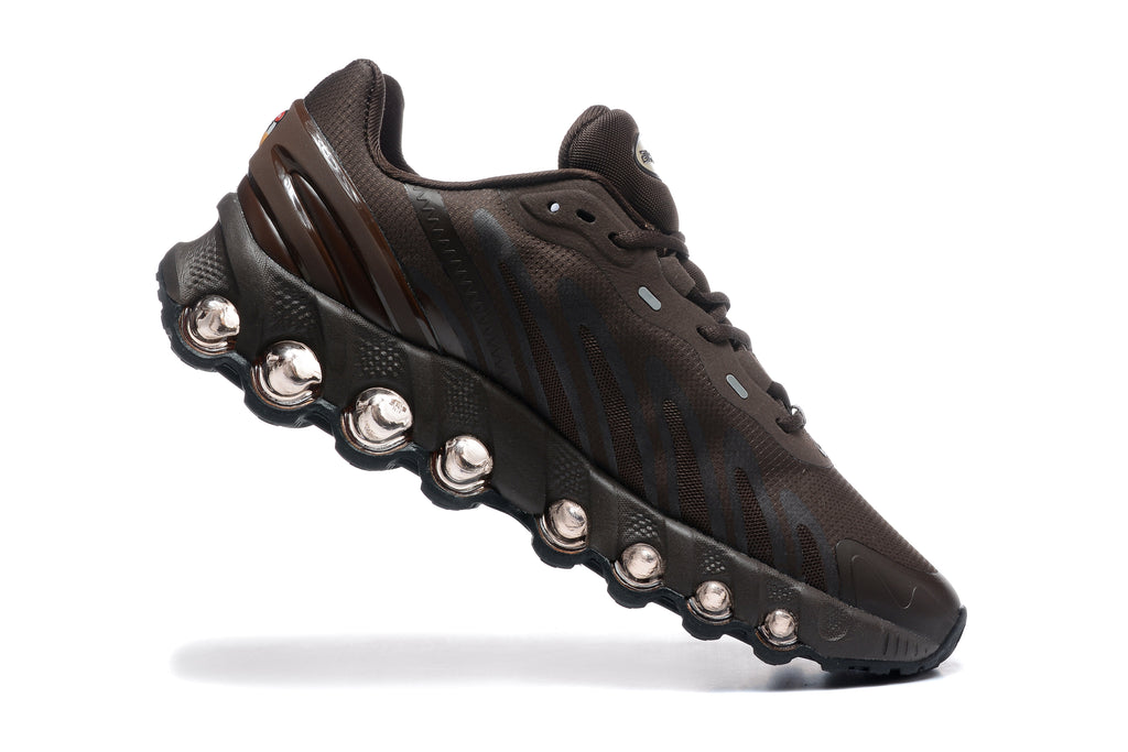 Nike Air Max Sneakers in Burgundy and Black