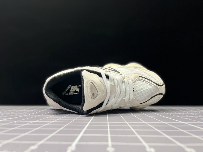 New Balance U9060DUA Cream Chunky Sneakers