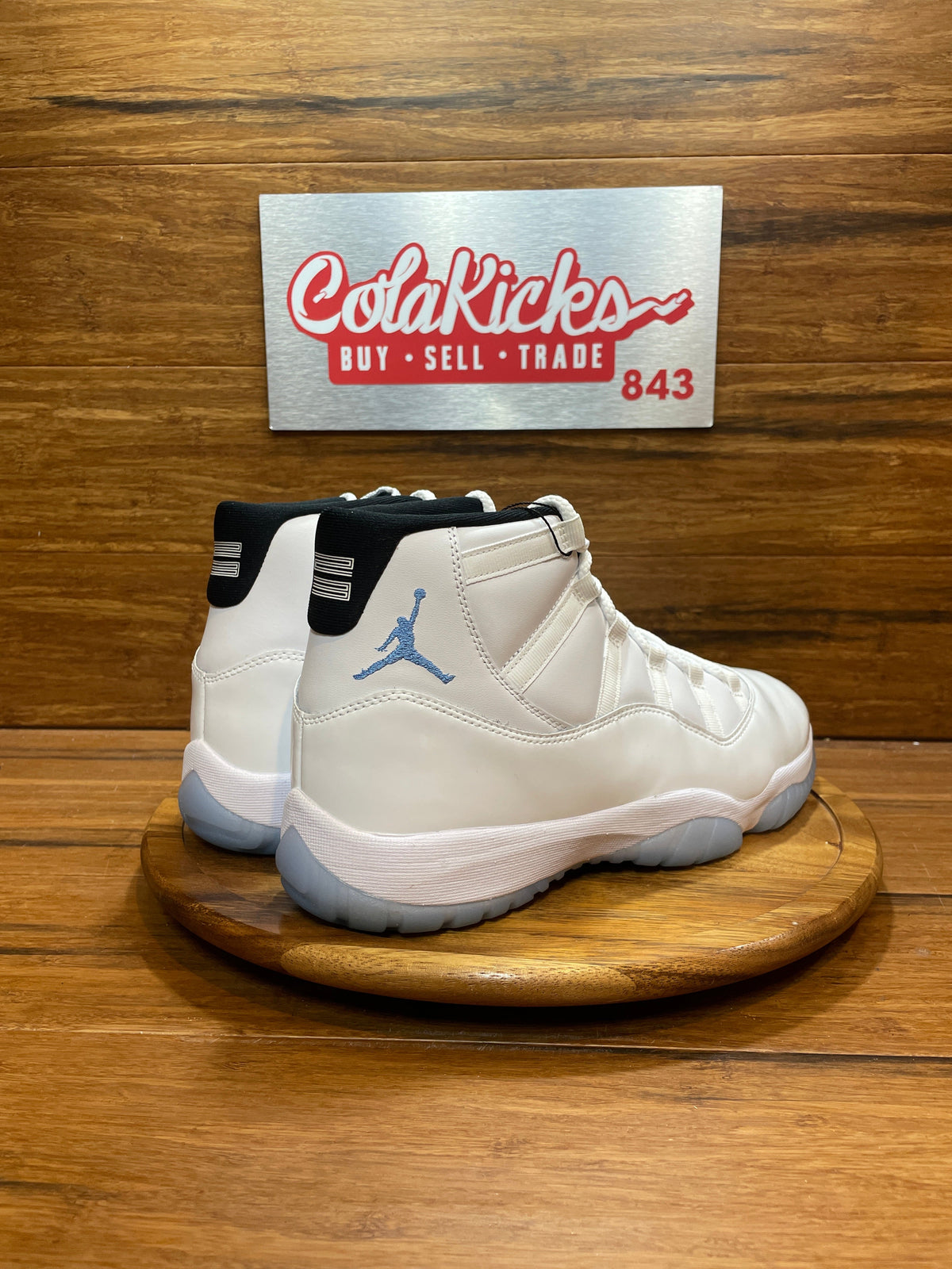 Jordan 11 Retro Legend Blue (2024)