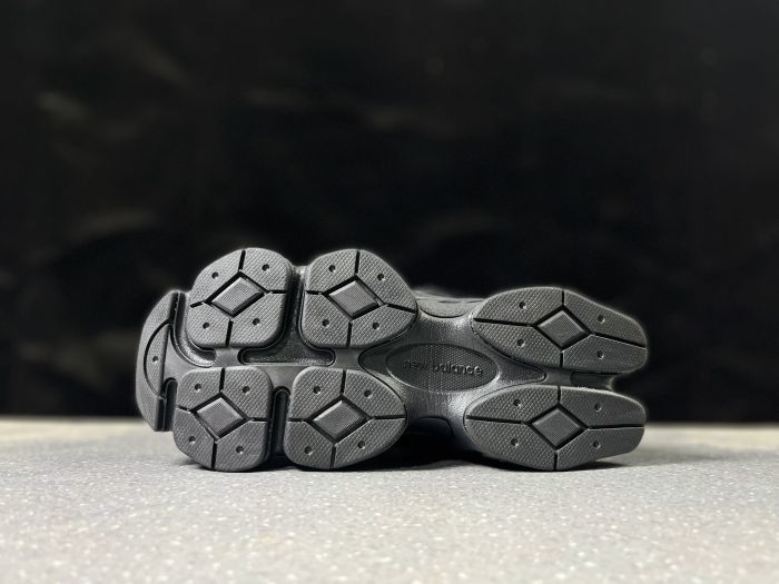 New Balance U9060BNQ Black Grey Sneakers
