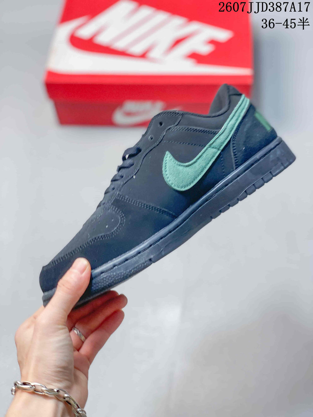 Nike Big Nike Low Lux Sneakers Black Green JD387A17