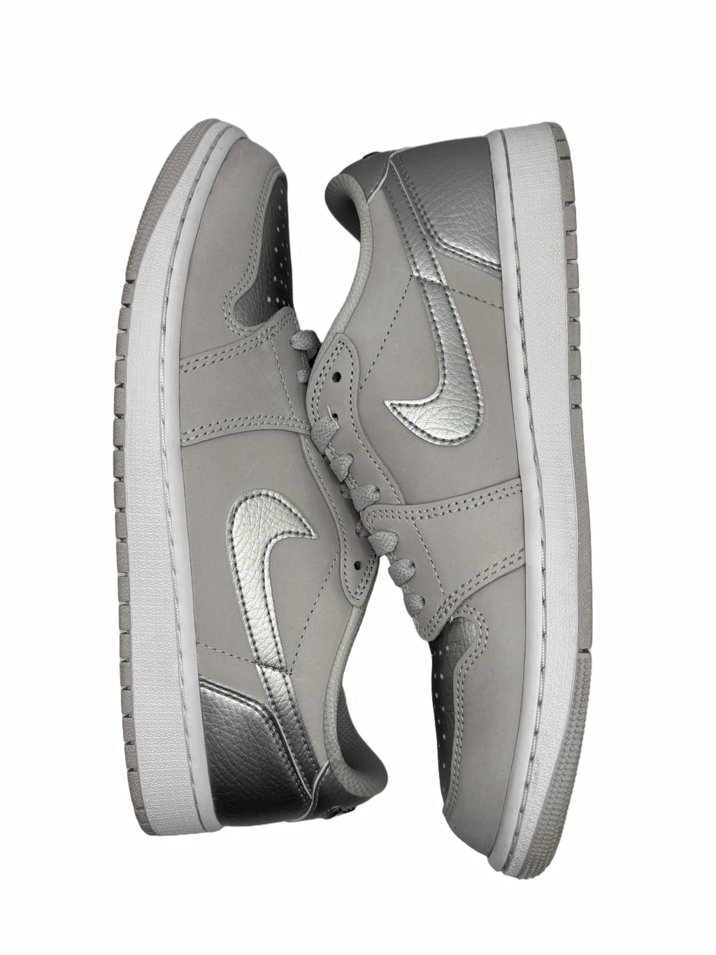 Jordan 1 Low OG Metallic Silver