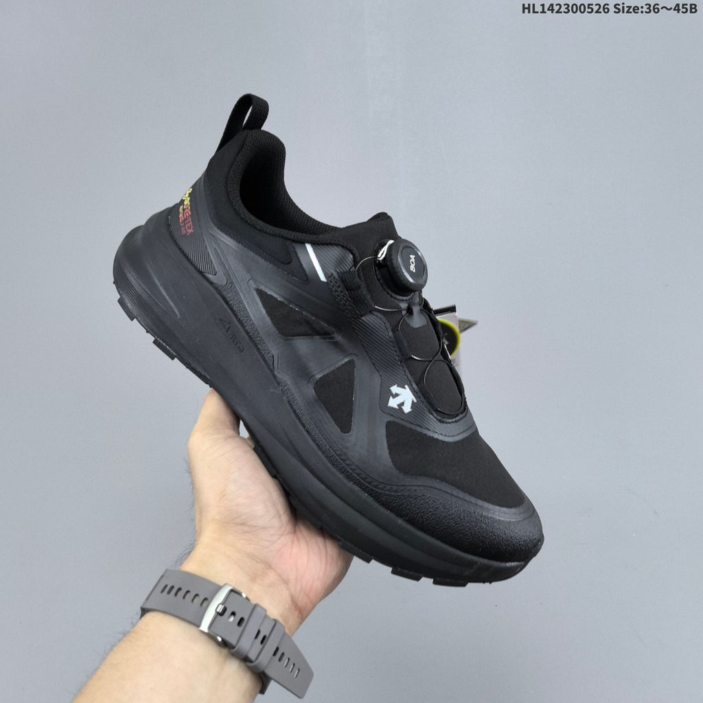 Descente LAVITATE 3.0 WIRE GTX Black Low-Top Sneakers