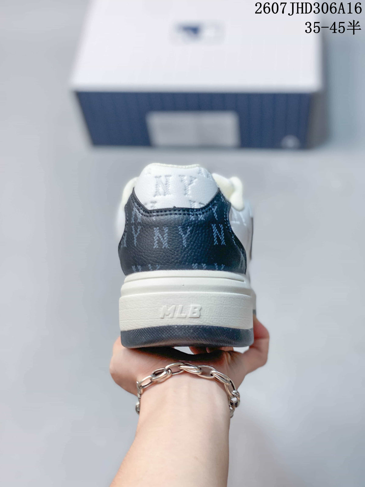 MLB Chunky Liner Low-Top Sneakers White Navy 2607JHD306A16