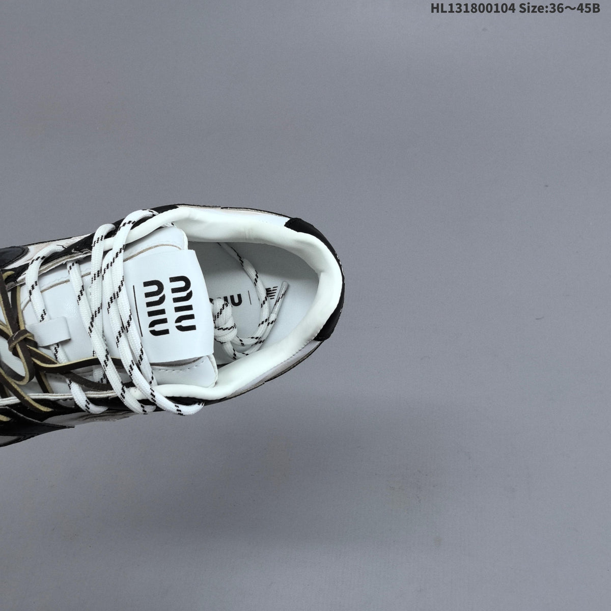 New Balance 530 SL Low-Top Sneakers in Black and White