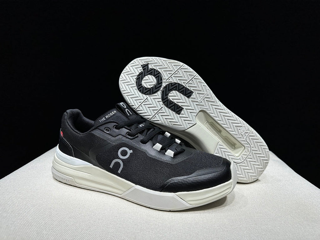 On THE ROGER Clubhouse Pro Tennis Sneakers Black and White