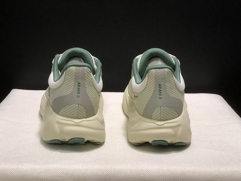 HOKA Arahi 8 Running Shoes in Cream and Sage