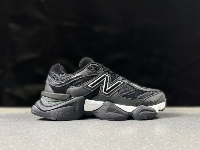 New Balance U9060PNR Sneakers in Black and Gray
