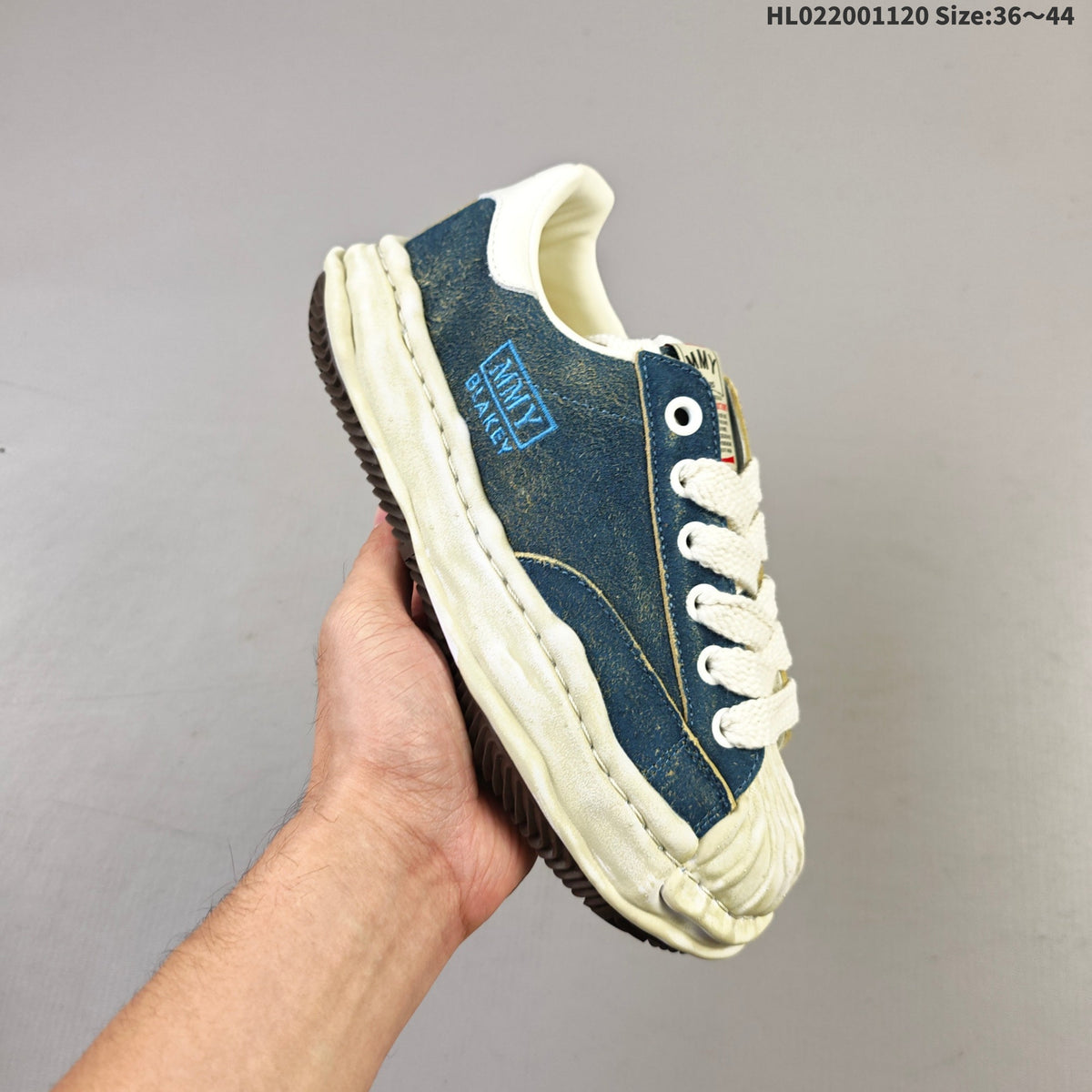 MMY Wayne Low-Top Sneakers in Blue Denim