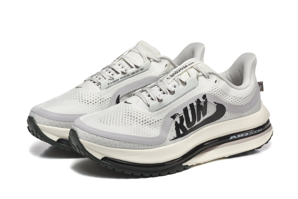 Nike Pegasus Premium Running Shoes White Black IH2288-001