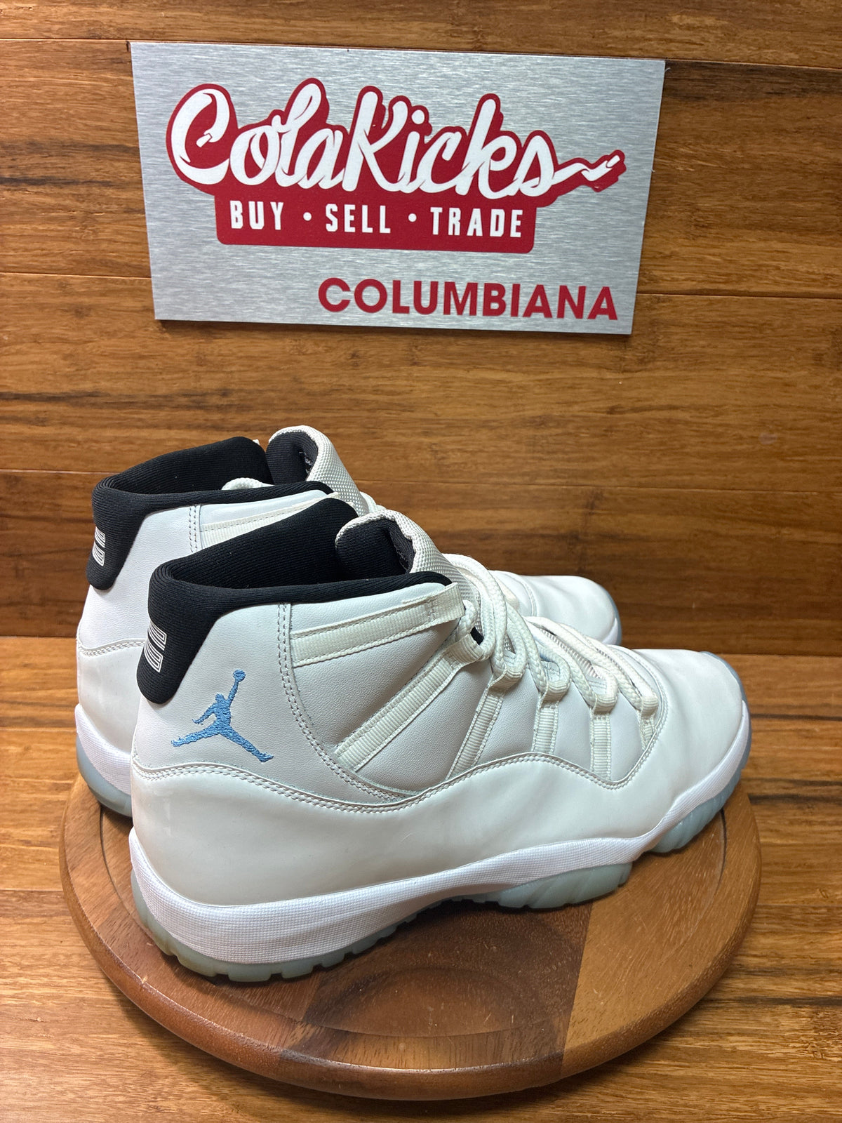 Jordan 11 Retro Legend Blue (2024)