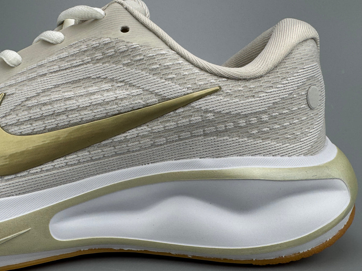 Nike Journey Run FJ7765-003 Running Shoes, Light Neutral