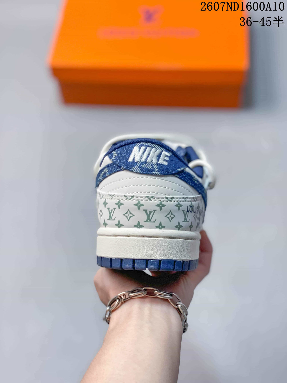 Nike SB Dunk Low White Blue Monogram Sneakers 2607ND1600A10