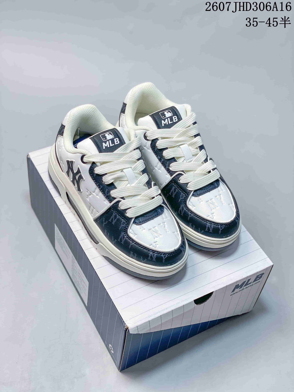 MLB Chunky Liner Low-Top Sneakers White Navy 2607JHD306A16