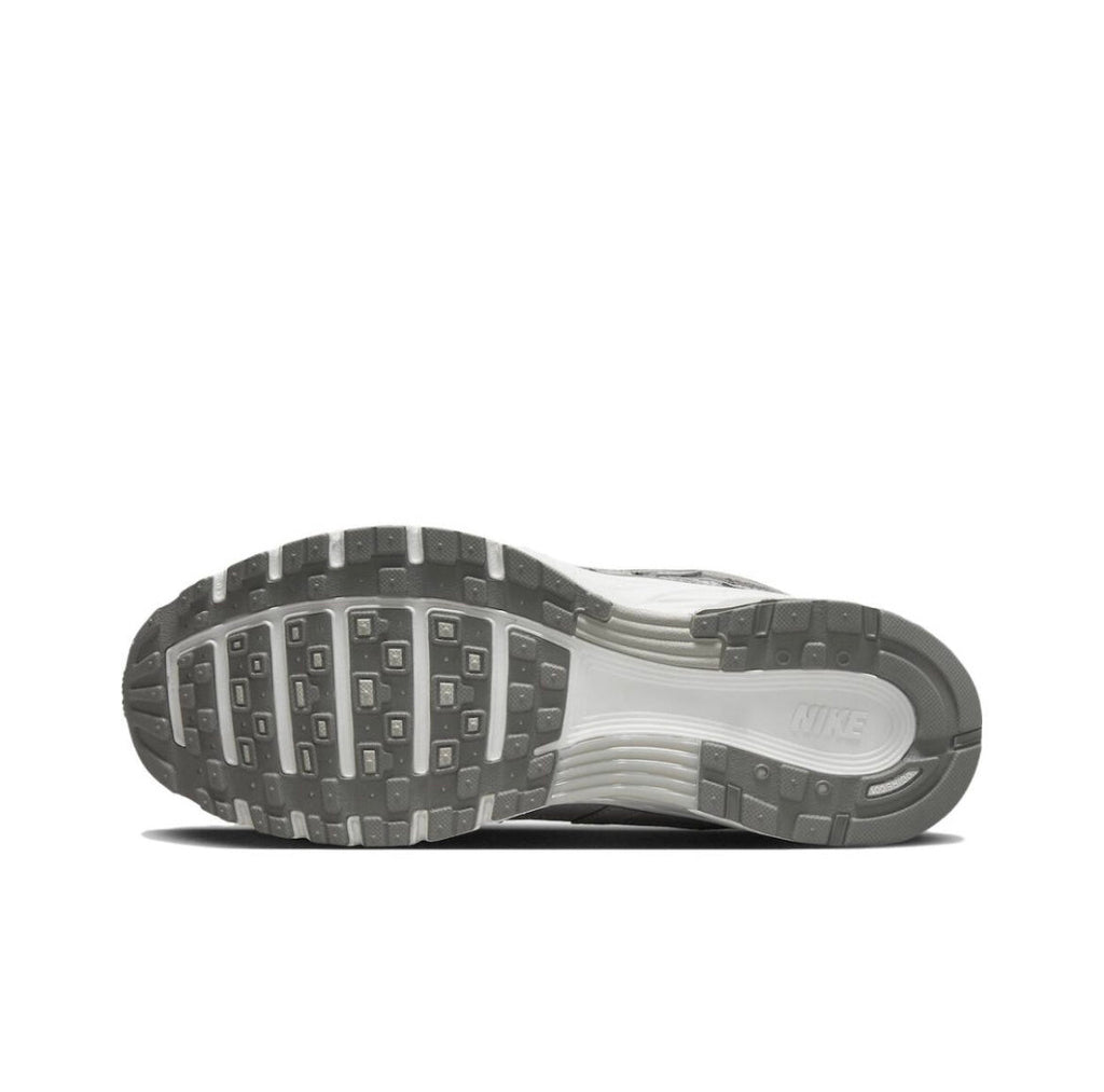 Nike P-6000 Sneakers in Grey FN6837-012
