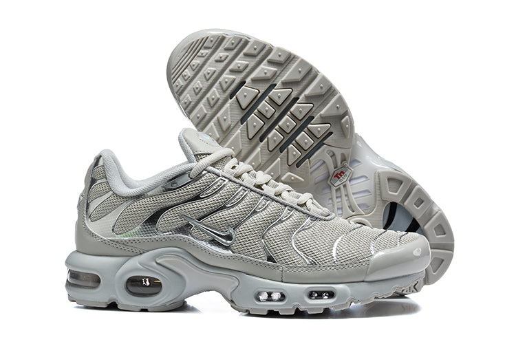 Nike Air Max Plus Light Grey Sneakers FZ0977-001